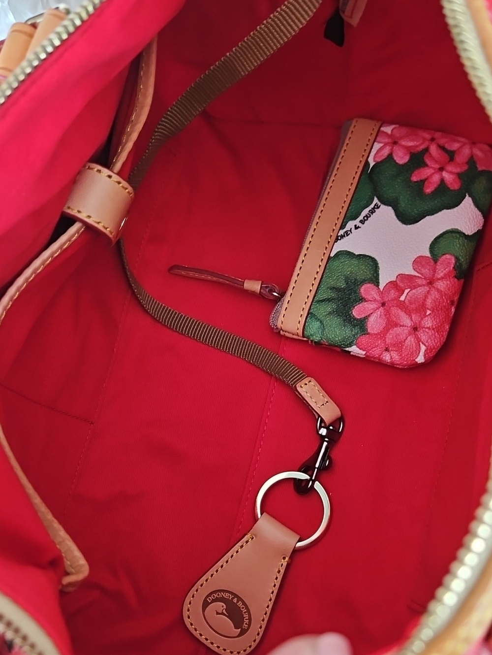 NWT Dooney & Bourke Floral Hydrangea Satchel with Matching Zip Pouch & Key Fob - Picture 5 of 16